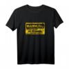Warnschild Kann Alkohol Enthalten T-Shirt  Lustiges Party-Outfit für JGA, Mallorca, Après Ski & Sauf-Touren