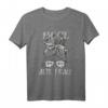 Böse Alte Frau T-Shirt mit Messy Bun und Totenkopf Muster  Cooles Tattoo-Design Geschenk für Damen