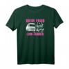 Frau liebt ihren LKW-Fahrer Shirt - Lustiges Fernfahrer T-Shirt für Berufskraftfahrer, Trucker & Geburtstagsgeschenk