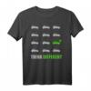 Think Different Elektroauto T-Shirt mit Klimaschutz-Spruch  Geschenkidee für E-Auto und Plug-In Hybrid Fahrer zu Weihnachten oder Geburtstag