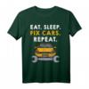 Eat Sleep Fix Cars Repeat - Auto Liebhaber KFZ Mechaniker T-Shirt mit Humor, perfekt als Geschenk für jeden Anlass