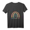 Damen Logopädin Mit Herz Logopädie Studium T-Shirt mit V-Ausschnitt, Pastell Regenbogen  Perfektes Geschenk & Outfit für Sprachtherapeuten & Studierende