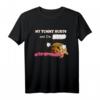 Mein Bauch tut weh und ich bin sauer auf die Regierung Meme T-Shirt  Lustiges Design für Magen- und Verdauungsprobleme