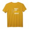 Apres Ski Skilehrer Skihase Snowboard Wintersport Geschenk T-Shirt - Lustiges Winterurlaub Outfit mit 'Dont Eat Yellow Snow' Motiv