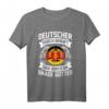 Deutscher durch Geburt Ossi durch die Gnade Gottes T-Shirt  Lustiges DDR Design für Ostdeutsche mit Humor