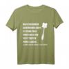 Nach Tausenden Geworfenen Darts Ist Meine Frau Beste Treffer T-Shirt  Lustiges Dart Design für Hobby- und Turnierspieler