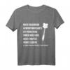 Nach Tausenden Geworfenen Darts Ist Meine Frau Beste Treffer T-Shirt  Lustiges Dart Design für Hobby- und Turnierspieler