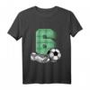 Kinder 6. Geburtstag Fußball T-Shirt für Jungen & Mädchen  Perfektes Geschenk für kleine Fußballer, mit Fußball, Schuhen & Zahl 6