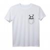Cooles Panda T-Shirt mit Taschen-Design  Lustiges Tiermotiv für Panda Fans & Tierliebhaber als Geschenkidee