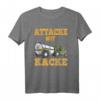 Attacke mit Kacke Traktor Bauer Landwirt T-Shirt - Lustiges Geschenk für Bauern, Landmaschinenliebhaber & Landarbeiter