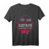Ich Bin Ein Dorfkind und Stolz Drauf Bauern T-Shirt  Lustiges Landwirt- und Dorft-Shirt mit Kuh, Schwein, Ziege & Hähnchen für Landliebhaber