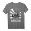 In Gedanken fahre ich mit meinem Traktor - Lustiges Bauern T-Shirt für Geburtstag & Weihnachten für Landwirte, Traktorfahrer & Landwirtschaftsfreunde