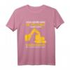 Frau eines Baggerfahrers T-Shirt - Lustiges Bauarbeiter Geschenk für Baggerfans und Baustellenliebhaber