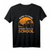 Lustiges Bauer T-Shirt Geboren in der Schule Landwirtschaft - Perfektes Geschenk für Landwirte, Familienmitglieder und Liebhaber landwirtschaftlicher Themen