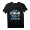 Stolzer Schwager einer Schwägerin - Lustiges Geschenk T-Shirt für Geburtstag & Weihnachten, Klassisch geschnitten
