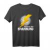 Elektriker Meister der Spannung T-Shirt  Lustiges Geschenk für Elektroniker, E-Auto Fahrer & Elektromobilitätsfans zum Geburtstag, Weihnachten & Vatertag