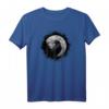 Schwarze Krähe T-Shirt mit mystischem Rabenmotiv vor Vollmond  Ideal für Vogel- und Naturliebhaber mit magischem Interesse