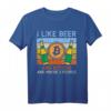Beer Bitcoin 3 Personen Lustiges Crypto T-Shirt  Perfektes Geschenk für Bitcoin Fans, Trader und Investoren zu Geburtstagen, Vatertag, Muttertag & Weihnachten