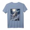 Ein einsamer Wolf steht auf einem schneebedecktem Hügel T-Shirt - Fantasie Kunst Design für Wolf Liebhaber & Tierfreunde