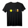 Tennis und Bier Darum bin ich hier - Lustiges Tennis Spieler T-Shirt für Vereins- und Freizeitspieler, perfekt als Geschenk zum Geburtstag oder Weihnachten