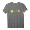 Tennis und Bier Darum bin ich hier - Lustiges Tennis Spieler T-Shirt für Vereins- und Freizeitspieler, perfekt als Geschenk zum Geburtstag oder Weihnachten