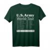 U.S. Army World Tour T-Shirt  Stolze Militärmutter mit Flagge, patriotische Kleidung für Familien und Veteranen