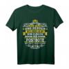 Postbote Tshirt Geschenk - Klassisches Arbeits-T-Shirt, doppelt genähter Saum, perfekte Geschenkidee für Post- und Lieferdienstmitarbeiter