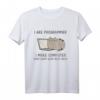 Katze auf Laptop T-Shirt  Lustiges Informatiker & Programmierer Geschenk für IT-Profis, Hacker & Studierende