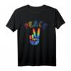 Tie-Dye Peace Zeichen T-Shirt mit Victory Symbol  Buntes Hippie-Design für Festival, Party & Internationalen Tag des Friedens