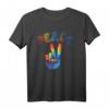 Tie-Dye Peace Zeichen T-Shirt mit Victory Symbol  Buntes Hippie-Design für Festival, Party & Internationalen Tag des Friedens
