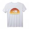 Vintage Sonne Snowboard T-Shirt - Retro Snowboard Design im Distressed Look, ideales Geschenk für Snowboarder, Fans der 70er & 80er Jahre, Geburtstags- & Weihnachtsgeschenk