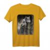 Frau und grauer Wolf im dunklen Wald mit Mond - Gothic Fantasy T-Shirt für Tier- und Wolfliebhaber