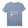 Damen Sekt T-Shirt - Lustiges Spruchshirt mit V-Ausschnitt für Geburtstage, Junggesellenabschiede & Sektliebhaberinnen