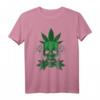 Totenkopf mit Hanf Blättern - Kiffer- und Stoner-T-Shirt für Weed Fans und Cannabis-Enthusiasten