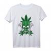 Totenkopf mit Hanf Blättern - Kiffer- und Stoner-T-Shirt für Weed Fans und Cannabis-Enthusiasten