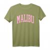 Preppy Varsity Pink Malibu California T-Shirt für Frauen und Teen Girls - Retro Y2K Style & Trendiges Fashion-Design