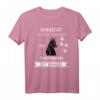 Vorsicht vor dem Frauchen der Dobermann ist harmlos T-Shirt - Lustiges Hundedesign für Dobermann Fans und Hundehalter
