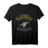 Herren Elektroniker T-Shirt mit Elektrik Spruch  Lustiges Elektriker Geschenk zum Geburtstag, Weihnachten & Abschluss der Elektronikerausbildung