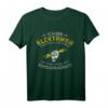Herren Elektroniker T-Shirt mit Elektrik Spruch  Lustiges Elektriker Geschenk zum Geburtstag, Weihnachten & Abschluss der Elektronikerausbildung