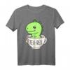 Cute T-Rex Dinosaur T-Shirt mit Teetasse - Lustiges Kawaii Dino Design für Dinosaurier- und Teeliebhaber, Witziges Geschenk