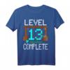 Level 13 Complete Gaming T-Shirt für Jungen zum 13. Geburtstag  Perfektes Geschenk für junge Zocker, die Berge bauen, Höhlen erforschen und Tempel plündern