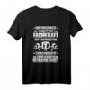 Unterschätze niemals eine Fachkraft für Lagerlogistik T-Shirt  Motivationsdesign für Lagerpersonal & Logistikprofis