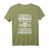 Unterschätze niemals eine Fachkraft für Lagerlogistik T-Shirt  Motivationsdesign für Lagerpersonal & Logistikprofis