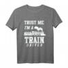 Train Driver Lokführer Zug fahren Geschenk Beruf Lokomotive T-Shirt - Klassisch geschnitten, doppelt genähter Saum