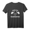 Damen Diese Frau Liebt Ihren Feuerwehrmann Paar T-Shirt - Lustiges Geschenk für Partner, Valentinstag & Geburtstagsüberraschung