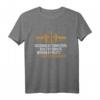 Flugzeugmechaniker T-Shirt mit Design 'Designed By Computers Built By Robots Broken By Pilots Fixed By Mechanics'  Perfekt für Luftfahrzeugtechniker & Triebwerksmechaniker