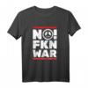 No War Friedenszeichen T-Shirt  Gegen Krieg, für Frieden, Freiheit und Liebe, klassisch geschnitten
