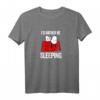 HapBunny Snoopy Still Sleeping T-Shirt - Lizenziertes Peanuts Motiv für humorvolle Geburtstagsgeschenke