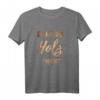 Geschenk für Tischler, Schreiner und Holz-Handwerk T-Shirt  Lustiges Berufssymbol in Holzoptik, perfekte Geschenkidee für Handwerker
