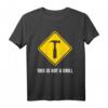 THIS IS NOT A DRILL T-Shirt - Lustiges Werkzeugshirt für Handwerker, Bauarbeiter & Baustellen Fans als Geschenkidee